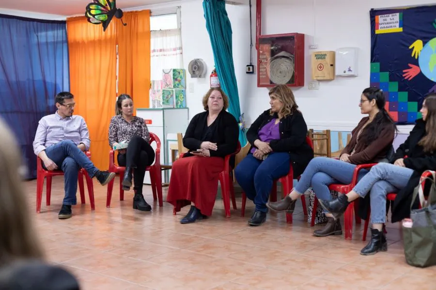 photo_4936211595990773463_y