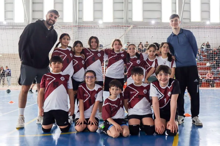 photo_4956618647770172173_y