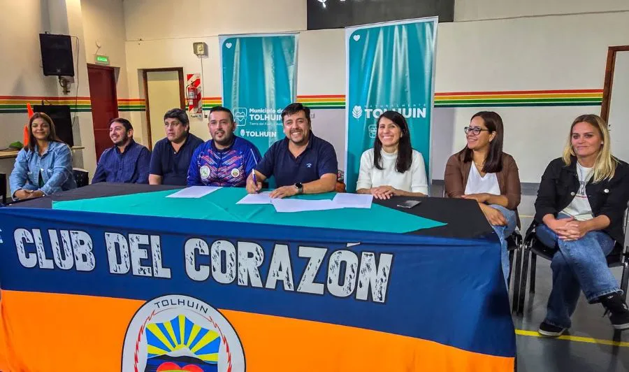 photo_5125463793676168827_y