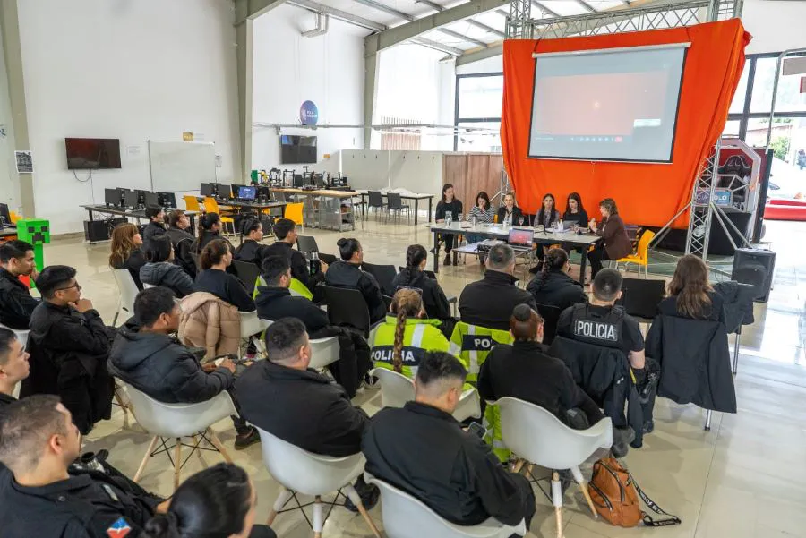 photo_5132171875466283944_y