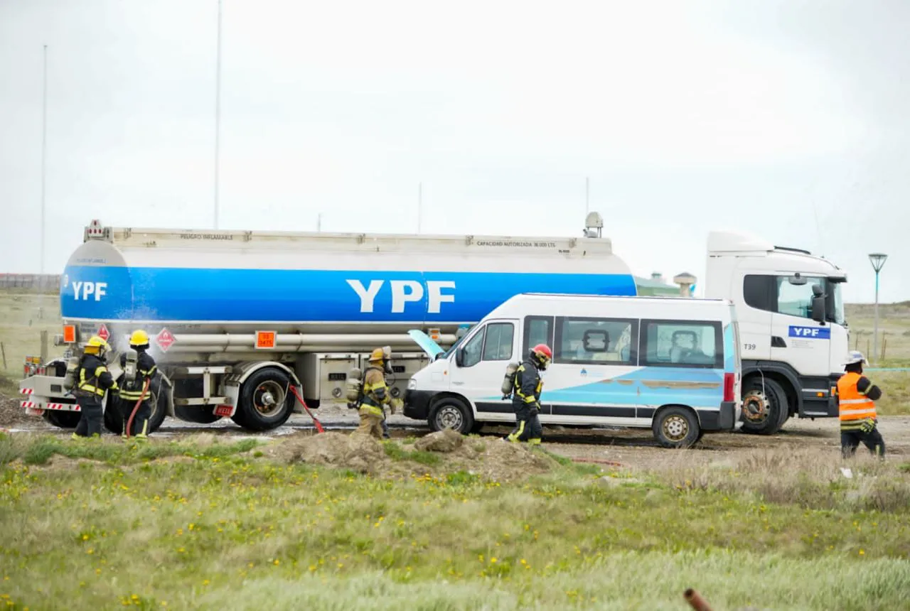 Se llevó adelante un simulacro de un violento accidente con heridos sobre la Ruta 3 (12)