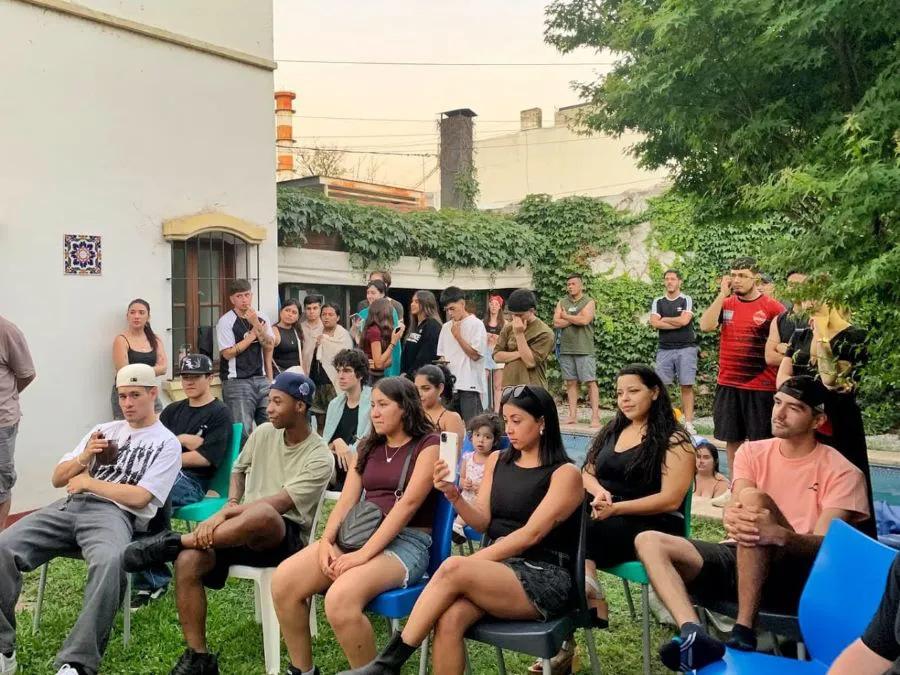 photo_5033109932252793740_y