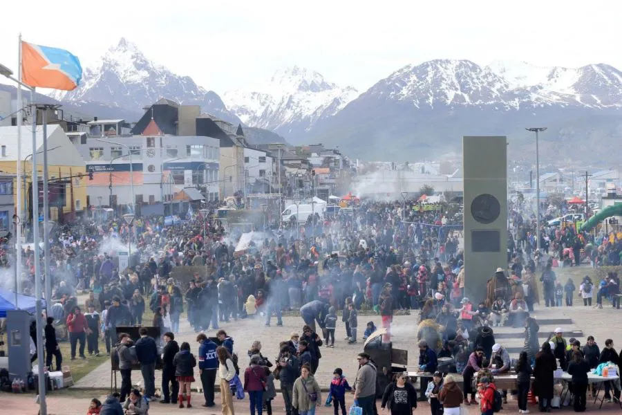 photo_5145805441693584155_y