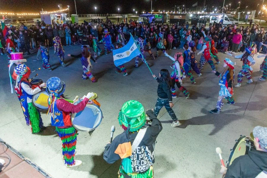 photo_4987985524077300614_y