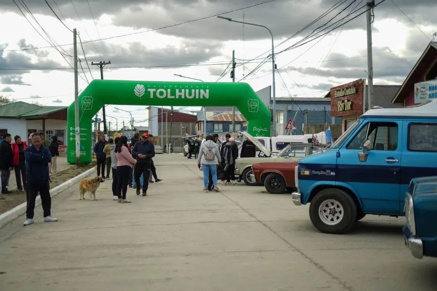 photo_5166092427658464051_y