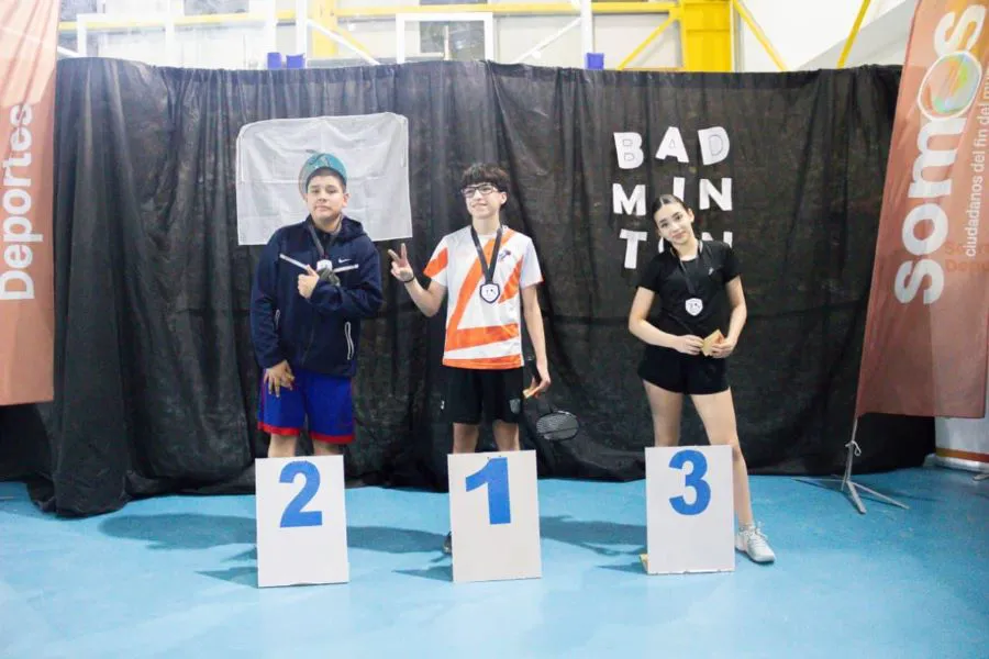 photo_5039980612907282058_y