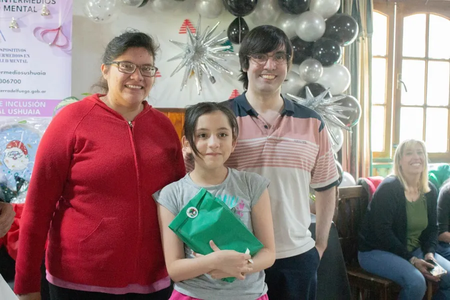 photo_5129608351217462517_y