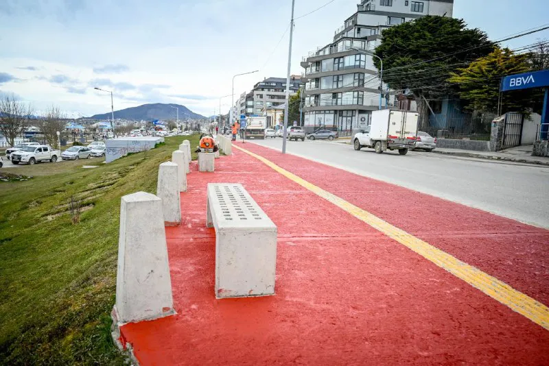 Se llevan adelante trabajos de embellecimiento de Ushuaia por el 140º aniversario