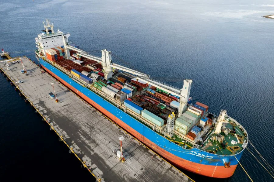 Arribó al puerto de Ushuaia el equipamiento para la nueva usina termoeléctrica