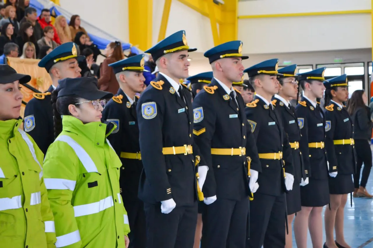 La Policía ha demostrado una inquebrantable resiliencia ante las adversidades (1)