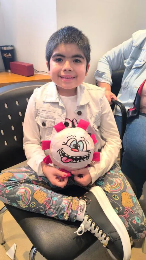 photo_4974344587682360960_y