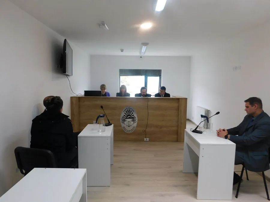 photo_5075642568179559773_y