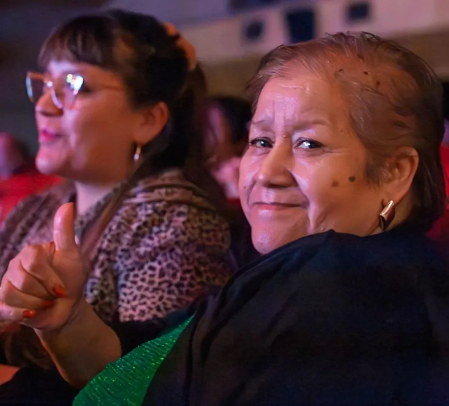 photo_5156801086248562668_y