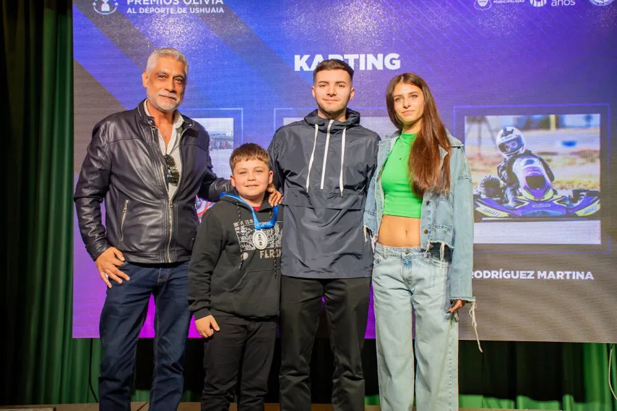 Se entregaron los Premios Olivia a los deportistas de la ciudad de Ushuaia (7)