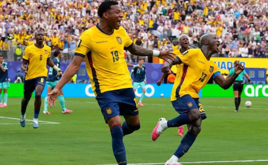 Ecuador se lo dio vuelta a Alemania y avanzó a 16avos de final en un histórico partido
