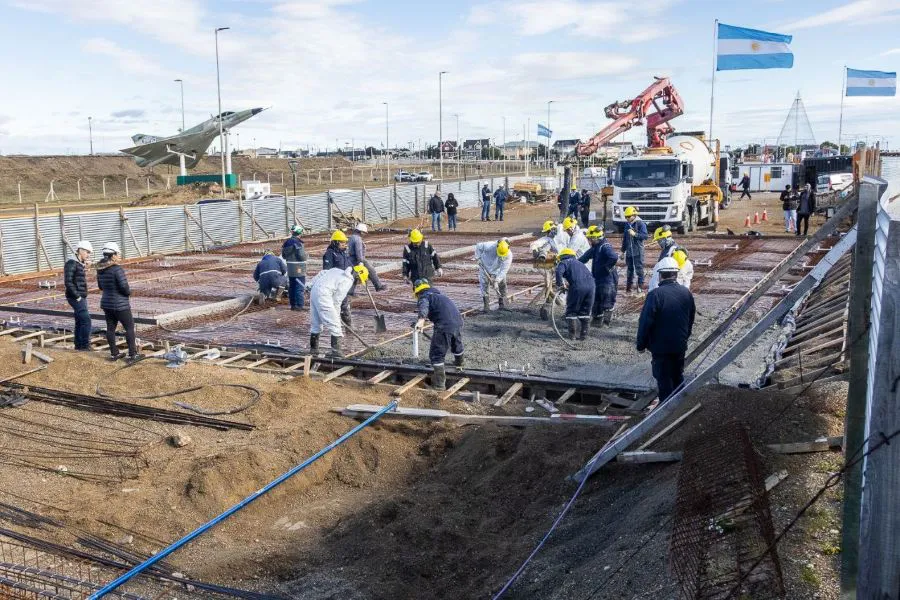 photo_5168322031081163707_y