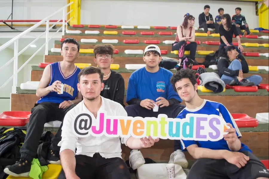 photo_5125397857338240188_y