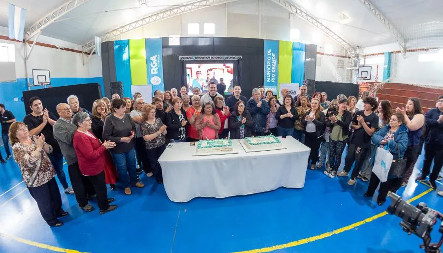 Vecinos del barrio Austral celebraron el 39° Aniversario junto al municipio (1)