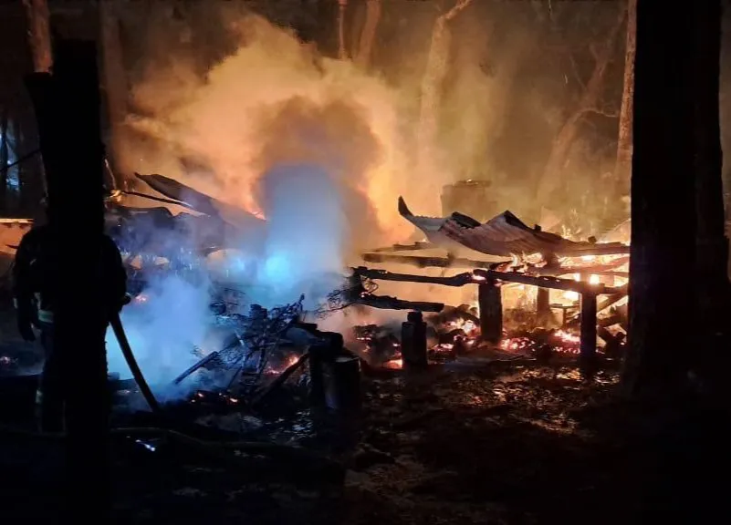 Una toalla se le cayó a un niño sobre un calefactor provocando un incendio en su casa (1)