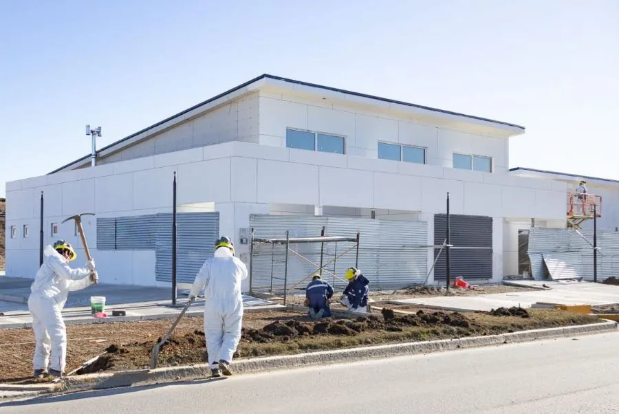 photo_5062136047084875783_y