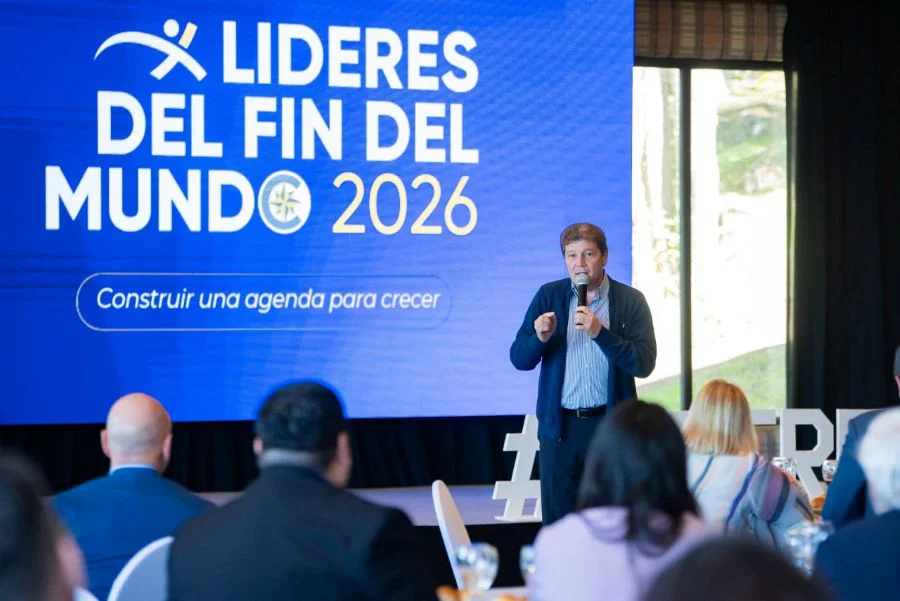 Melella, participó de las primeras jornadas “Líderes del Fin del Mundo”