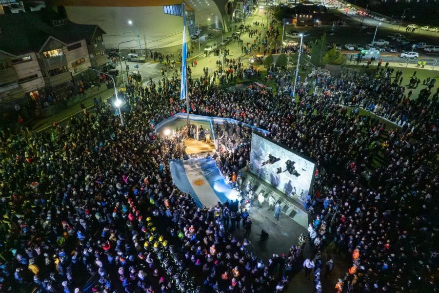 photo_5075771662015335527_y