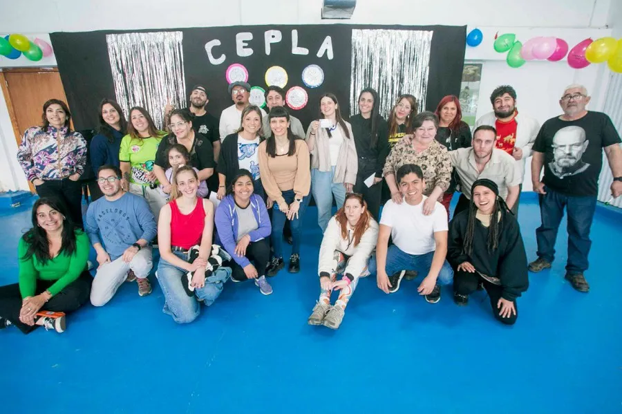 photo_5136747871058641222_y