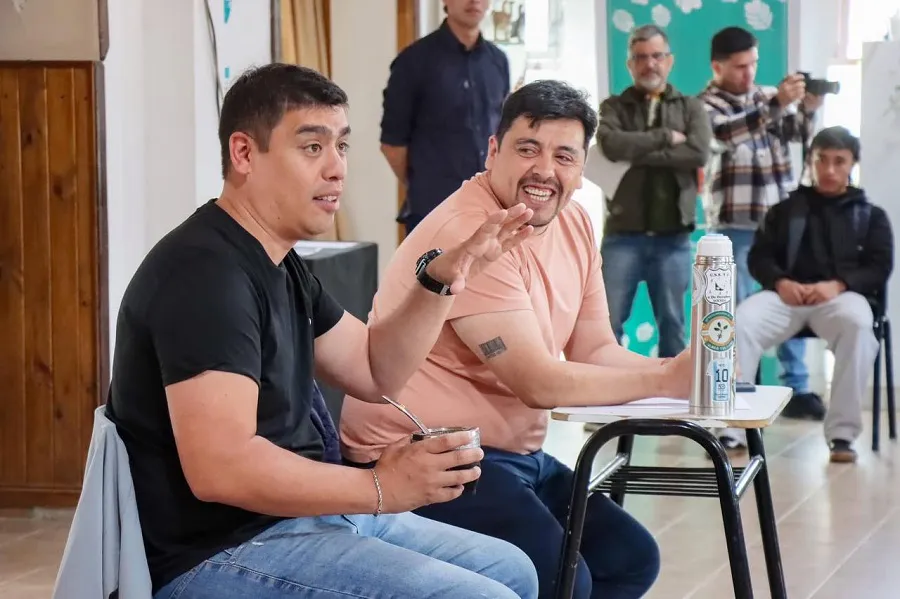 photo_5100760232711269395_y