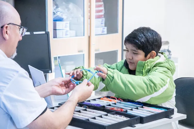 Se entregaron los primeros 200 lentes gratuitos del Programa Municipal de Salud Visual