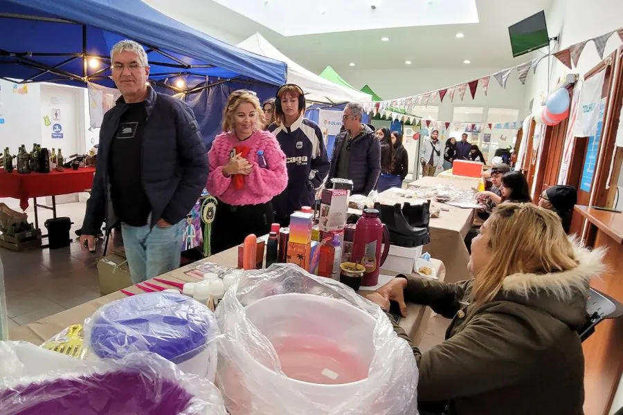 photo_4913598760681058045_y