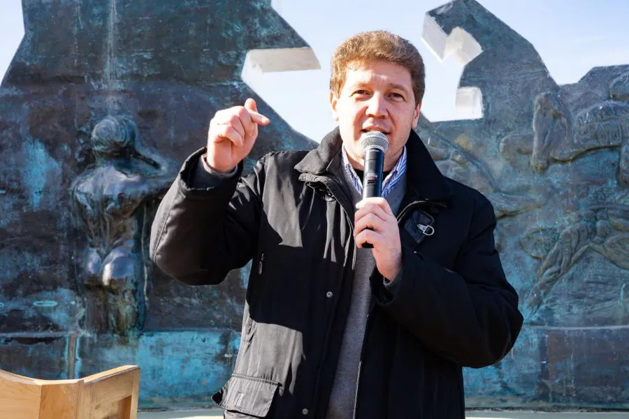 photo_4940985181557337726_y