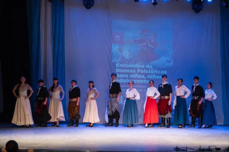 photo_4983234783438024182_y