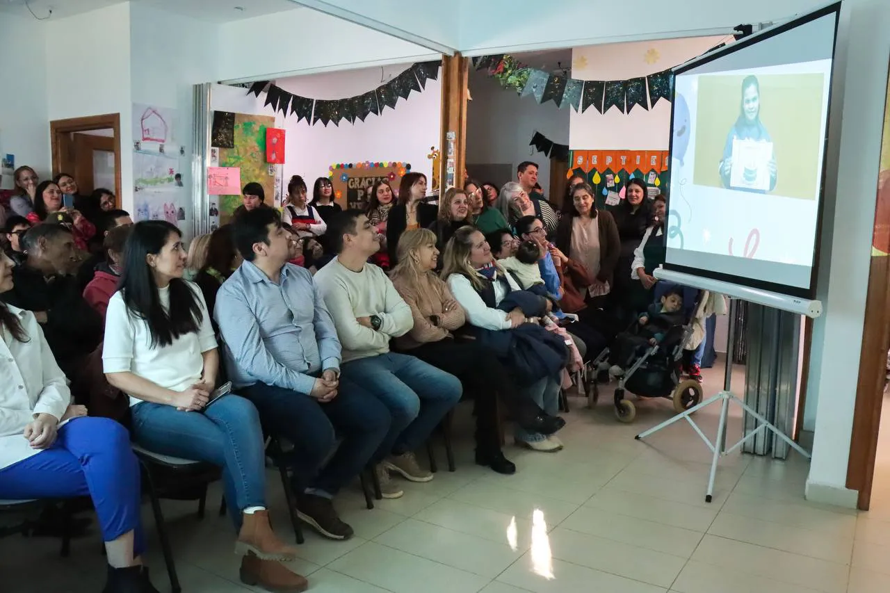 La Escuela Especial N°4 “Jainén” celebró sus 10 años en la ciudad de Tolhuin  (3)