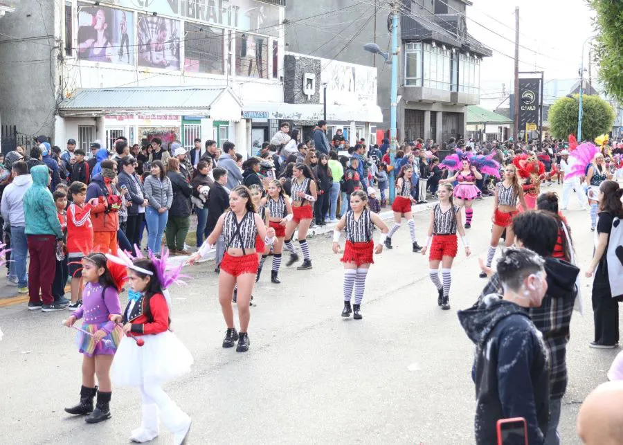 photo_5058020871414852990_y