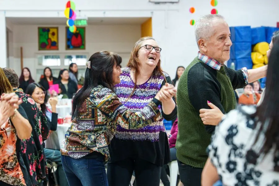 photo_4996894188188577762_y