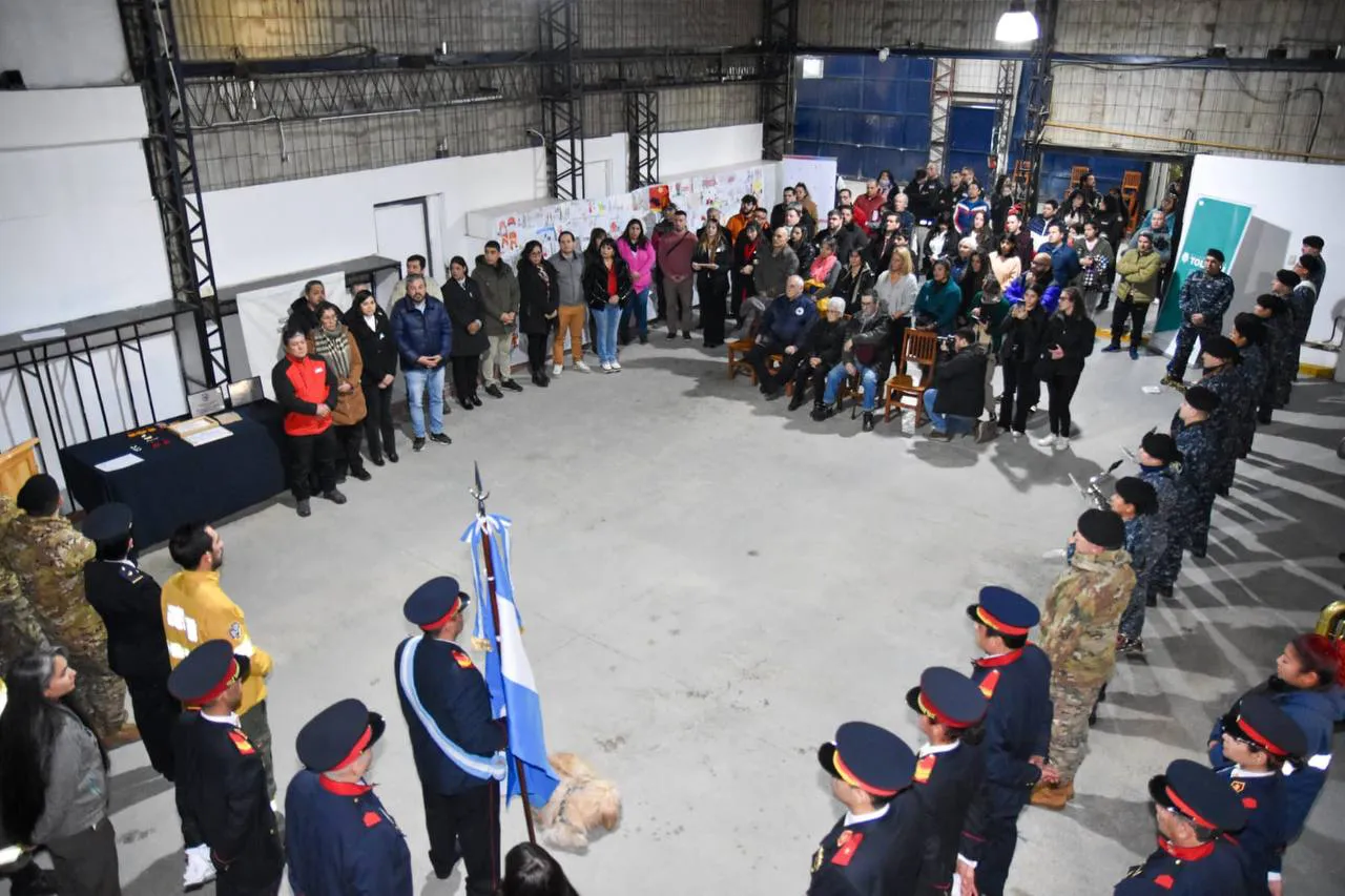 Bomberos Voluntarios de Tolhuin celebraron el 25° aniversario del cuartel (2)