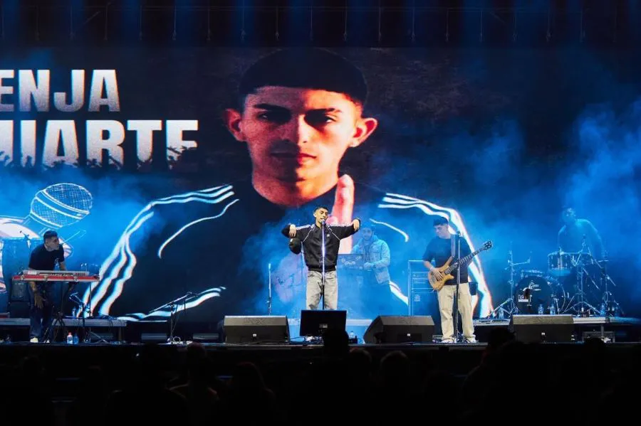 photo_5096212661208722883_y