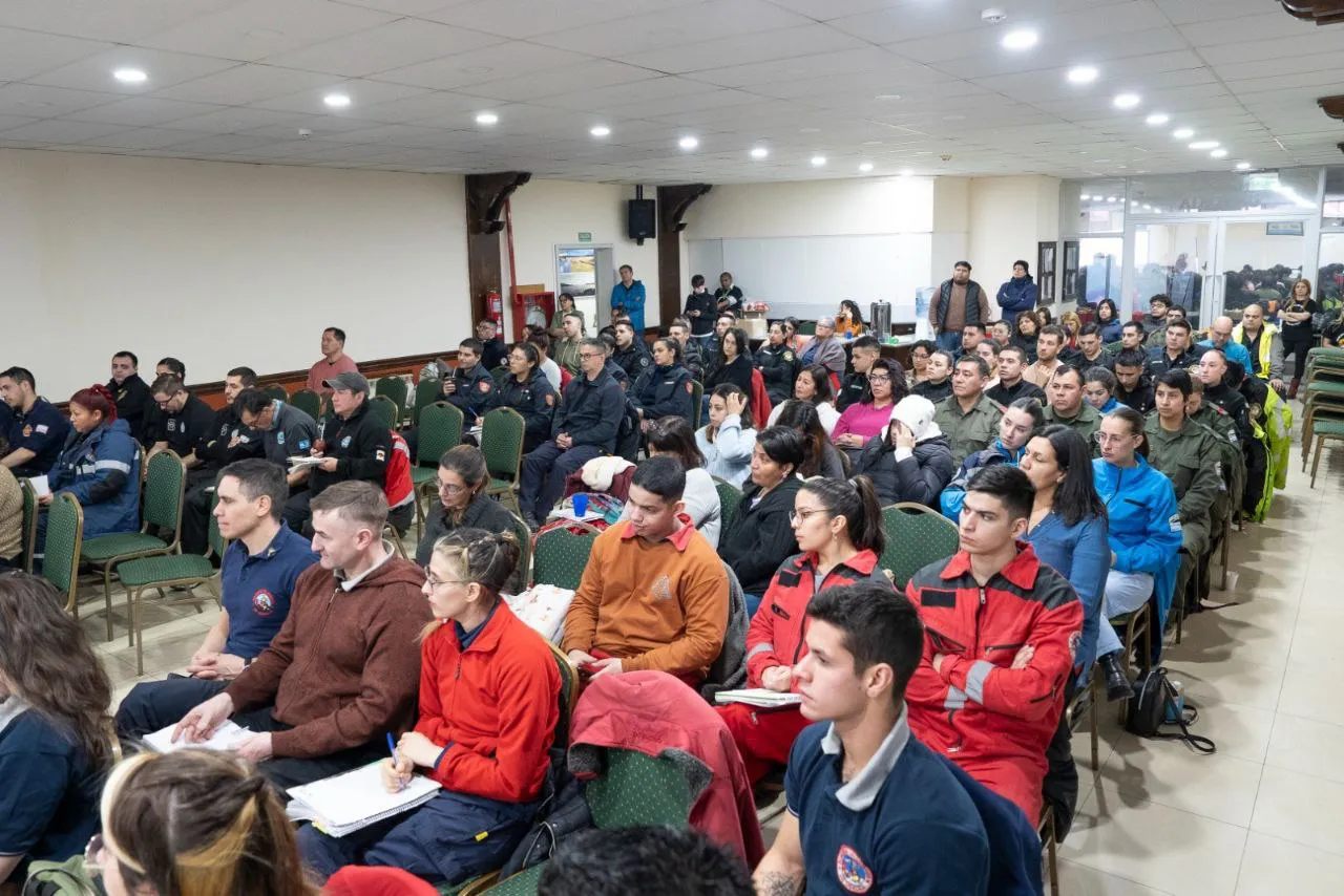 Brindaron cursos a servidores públicos en primeros auxilios a personas con TEA (2)