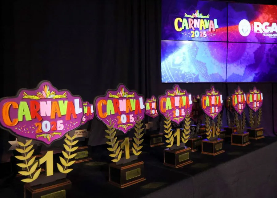 photo_5082677462617403514_y