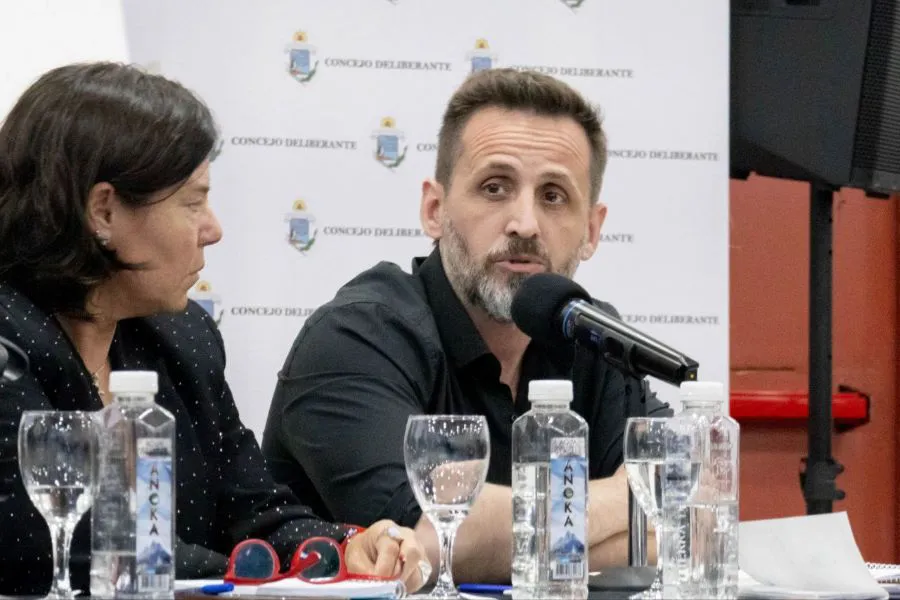 photo_4967903992167992158_y