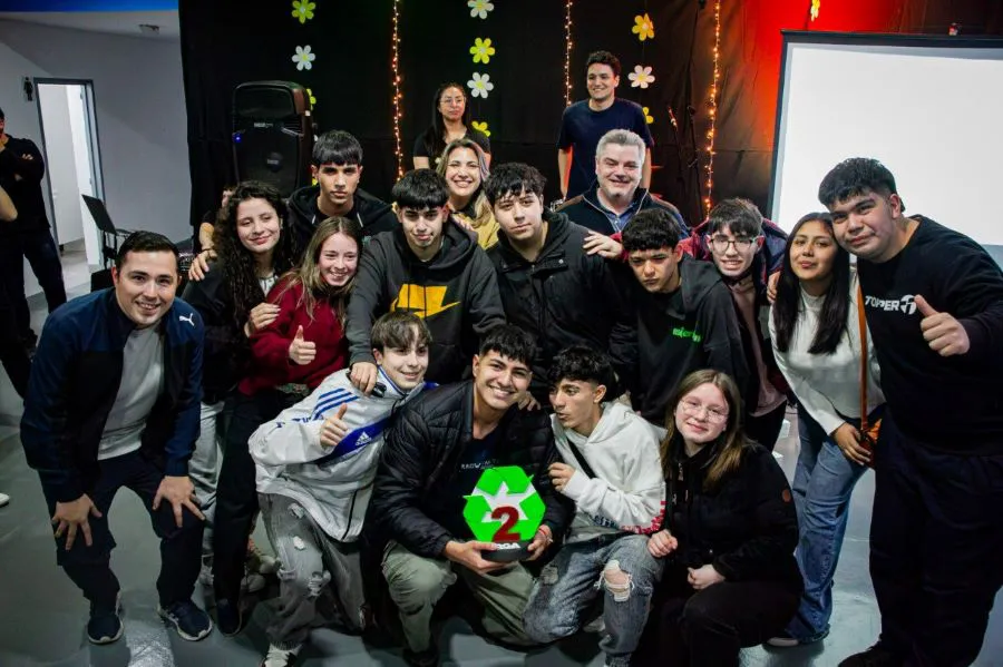 photo_5089478427370261367_y