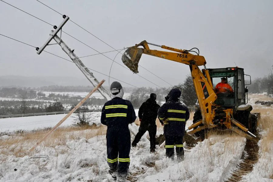 Se logró restablecer el servicio eléctrico en Tolhuin tras el temporal de viento