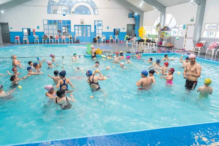 photo_5044240945590766431_y