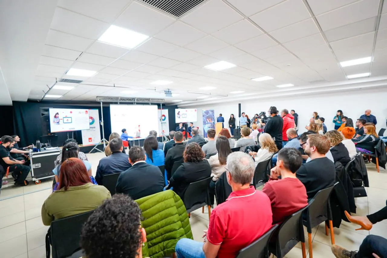 Se presentó la plataforma Precio Bajo para comparar productos de cada supermercado