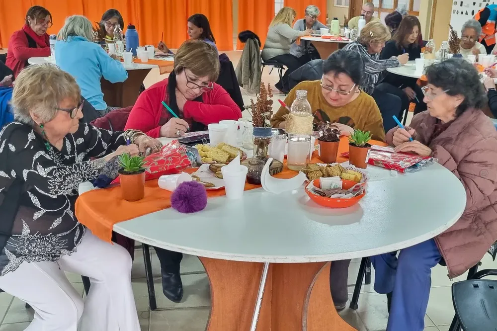 El programa Te-Acompaño promueve jornadas recreativas a personas mayores (1)