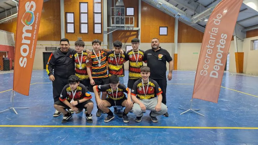 photo_4967676453386825572_y