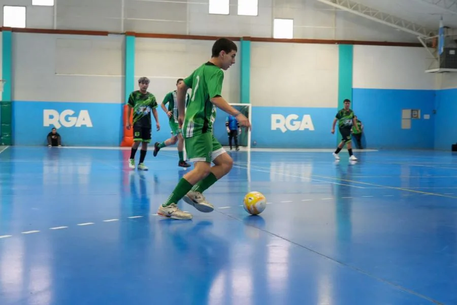 photo_4985607920376548217_y