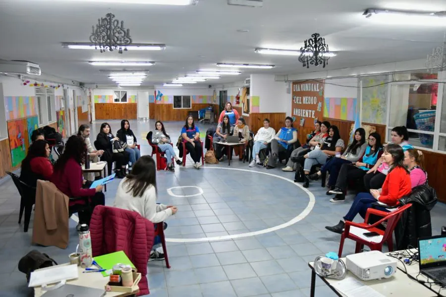 photo_5075965618439696229_y