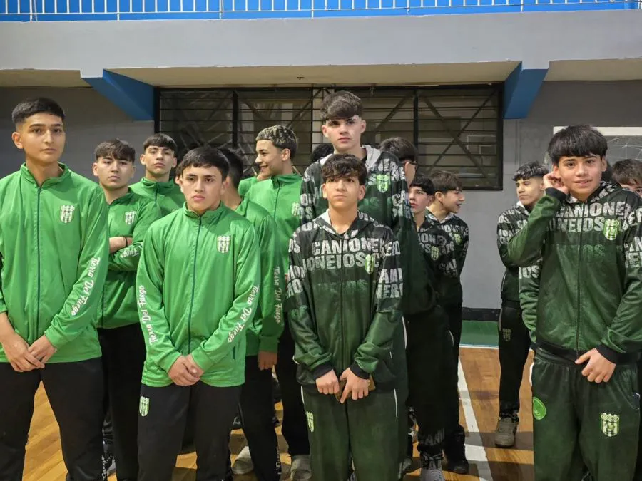 photo_5170179638792663310_y