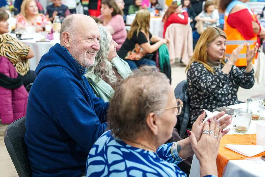 photo_5030652927487881207_y